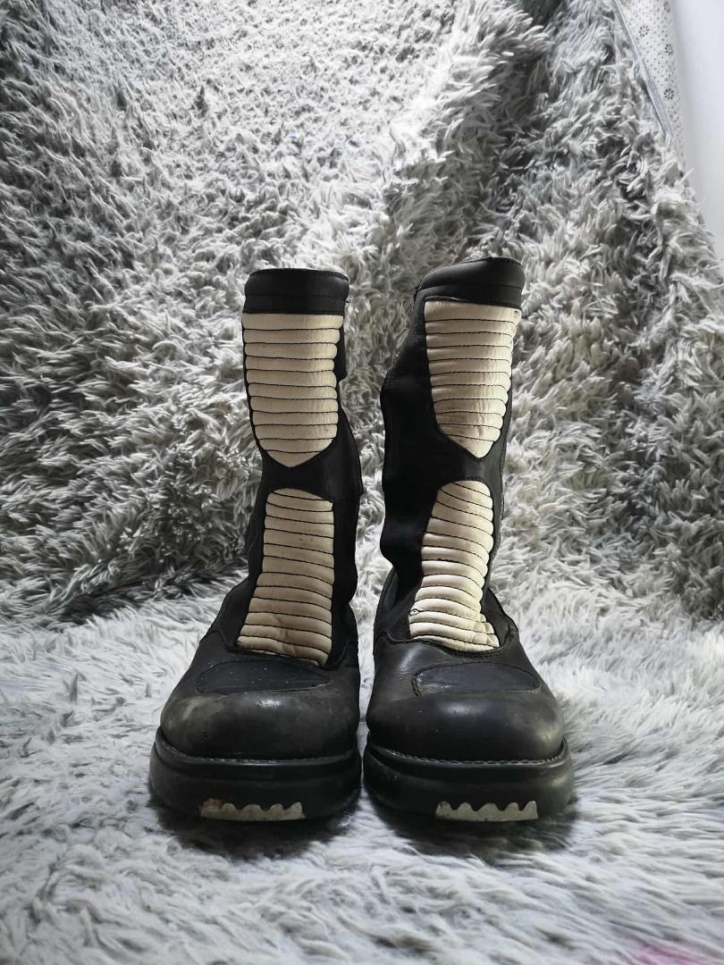 Motorcycle Riding Boots (Category: Boots) located in Santa Cruz. Submitted by jmy_surplus.2 (Listing ID 1428501356, Image 2). Description: Size ; 28cm Color ; Black Type ; Boots Brand ; No brand Material ; Synthetic Style ; Black Motorcycle Boots LR 144 JMY 5 Batch #195.
