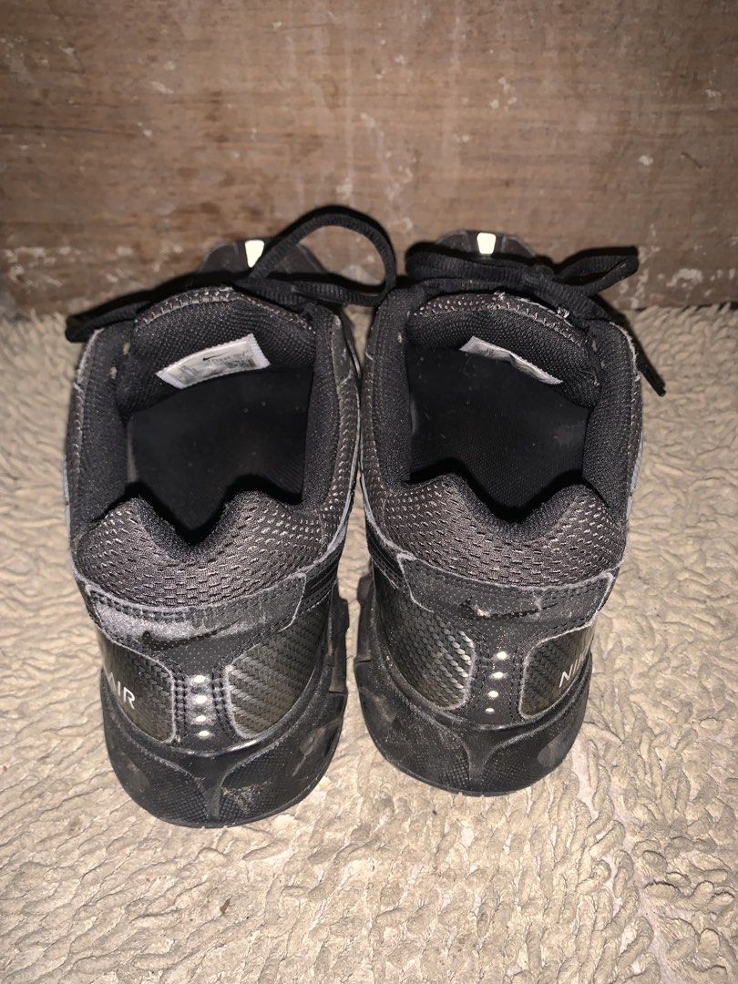Nike Air Max Tailwind 2010 Black Sneakers (Category: Sneakers) located in Quezon City. Submitted by cololized_thrift23 (Listing ID 1428598959, Image 3). Description: NIKE TORCH 4 ORIG SIZE 10 .