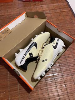 (Category: ) located in . Submitted by davincithriftstore (Listing ID 1428440226, Image 1). Description: .