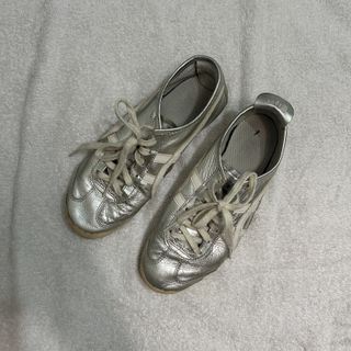 (Category: ) located in . Submitted by a.saimonnnnn (Listing ID 1428575511, Image 1). Description: .