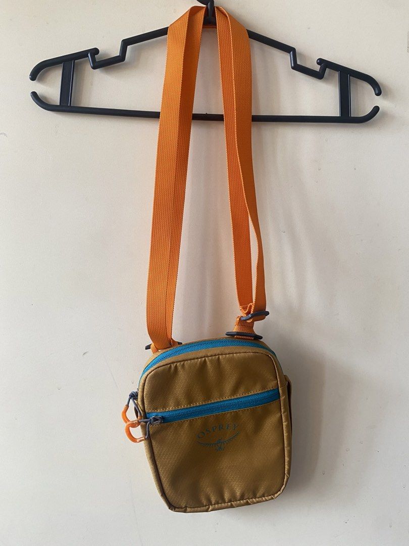 Osprey Crossbody Bag (Category: Sling Bags) located in Manila. Submitted by declutterine (Listing ID 1428444030, Image 2). Description: Super good condition, hindi ko pa nagagamit Shipping / Delivery fee c/o buyer.