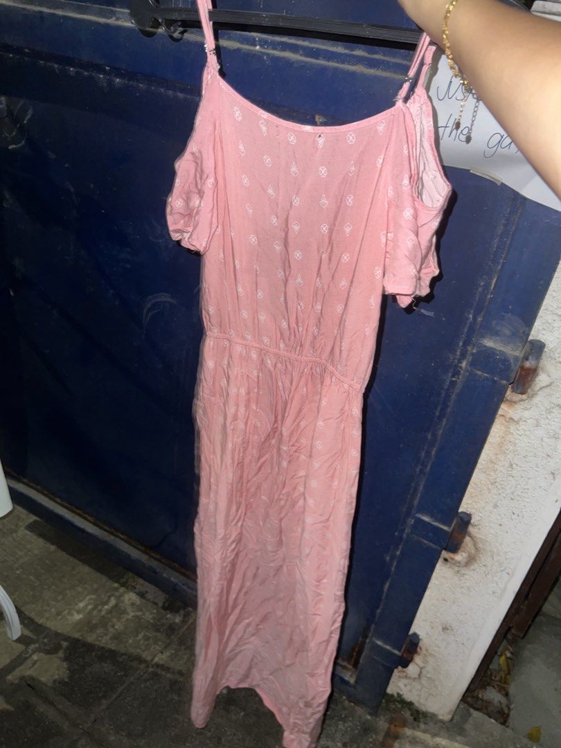 Pink Shoulder shorts long Dress - Medium (Category: Dresses) located in Santa Rosa. Submitted by debbiane26 (Listing ID 1428561923, Image 2). Description: .