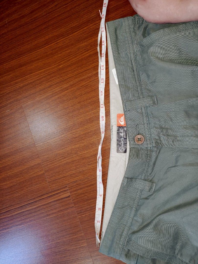 Quiksilver Cargo Pants - Size 34 (Category: Jeans) located in Bautista. Submitted by swaggypete (Listing ID 1428513141, Image 3). Description: Quicksilver Cargo Pants size 34 Good for Outdoor or casual use 34-35 Waistline 38 length (waist to bottom hem) 8.8 leg opening Issues: need wash, light line stains .