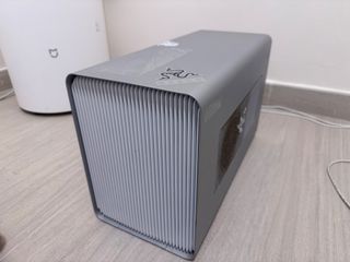 Razer Core EGPU with Thunderbolt 3 Connection449379330719764480