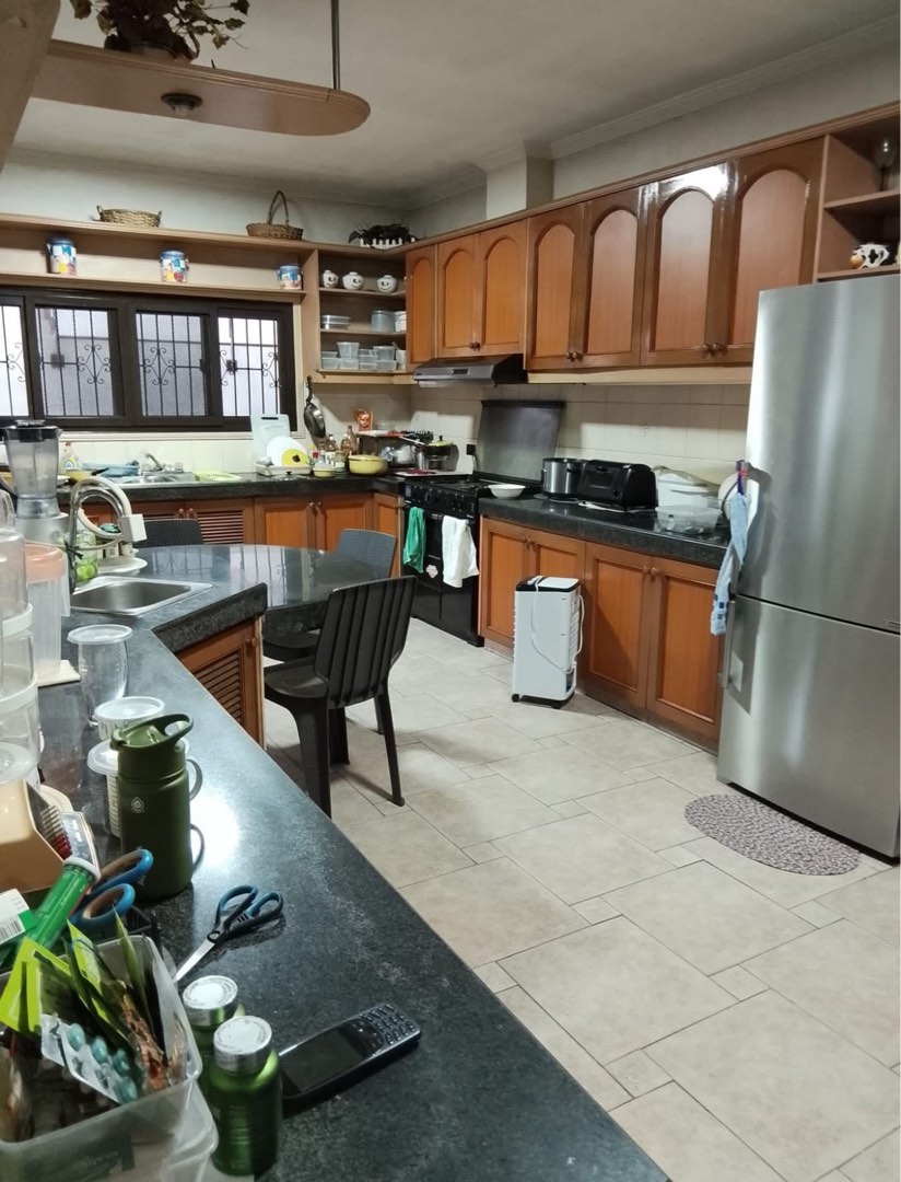 (Category: ) located in . Submitted by themanilenorealtor (Listing ID 1428567890, Image 1). Description: .
