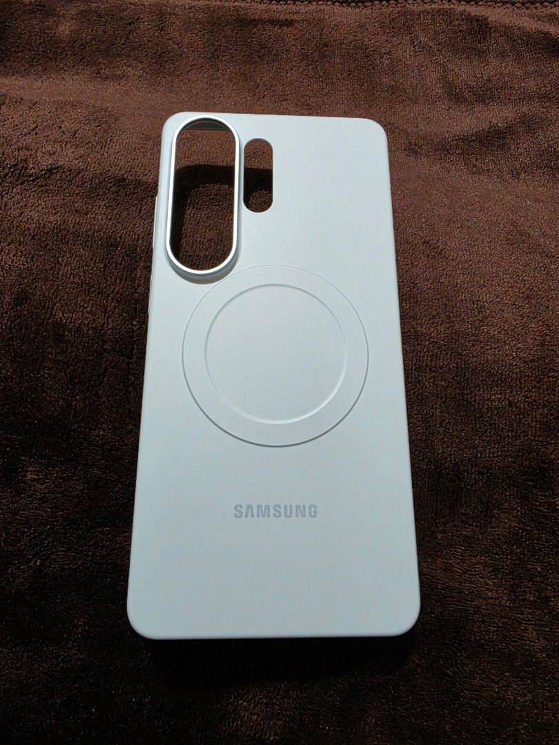 Samsung S26 Ultra Slim Magnet Case (light blue) (Category: Cases & Sleeves) located in Las Pinas. Submitted by sensui15 (Listing ID 1428467182, Image 2). Description: Selling my S26 Ultra Slim Magnet Case. Used it for a few days only. Almost brand new. Price is negotiable 🙂.