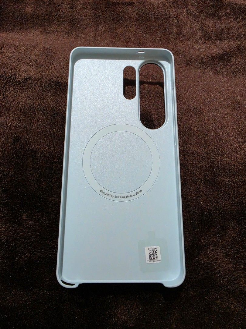 Samsung S26 Ultra Slim Magnet Case (light blue) (Category: Cases & Sleeves) located in Las Pinas. Submitted by sensui15 (Listing ID 1428467182, Image 3). Description: Selling my S26 Ultra Slim Magnet Case. Used it for a few days only. Almost brand new. Price is negotiable 🙂.