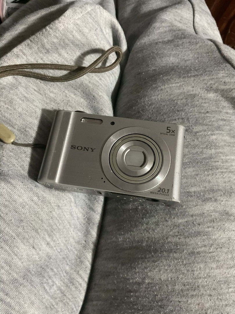 Sony cybershot dsc w800 (Category: Cameras) located in Manila. Submitted by noblecrystal-7451 (Listing ID 1428460626, Image 1). Description: issue: flex cable n minor scratches only, kayo na magpagawa 2500 + shipping fee loc: Cabanatuan.