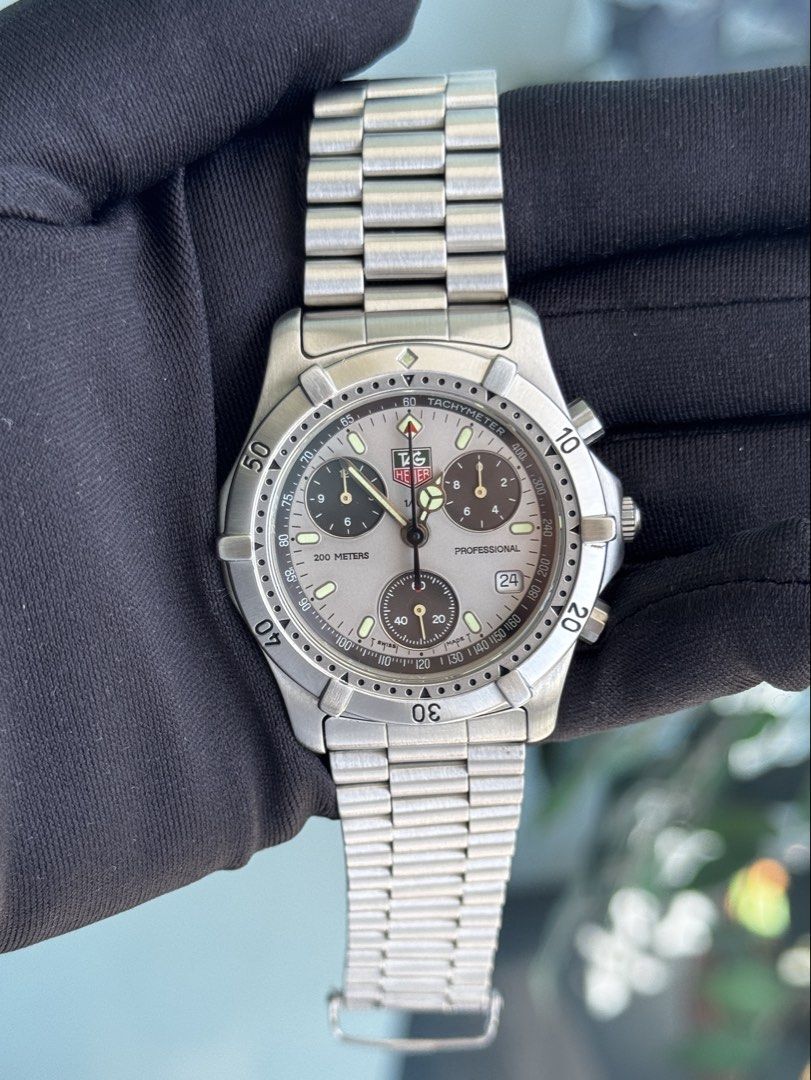 Tag Heuer 2000 Professional Panda Dial (Category: Luxury Watches) located in Quezon City. Submitted by mjgorobat15 (Listing ID 1428434542, Image 2). Description: Tag Heuer 2000 Professional Panda Dial •Reference No. CE1111-RO •Movement: Swiss Quartz Chronograph •Case diameter: 40mm •Sapphire Crystal •Gray Panda Dial •Wrist size up to 15.5cm •Inclusions: Tag Heuer Double Box •Condition: 9/10 newly serviced.