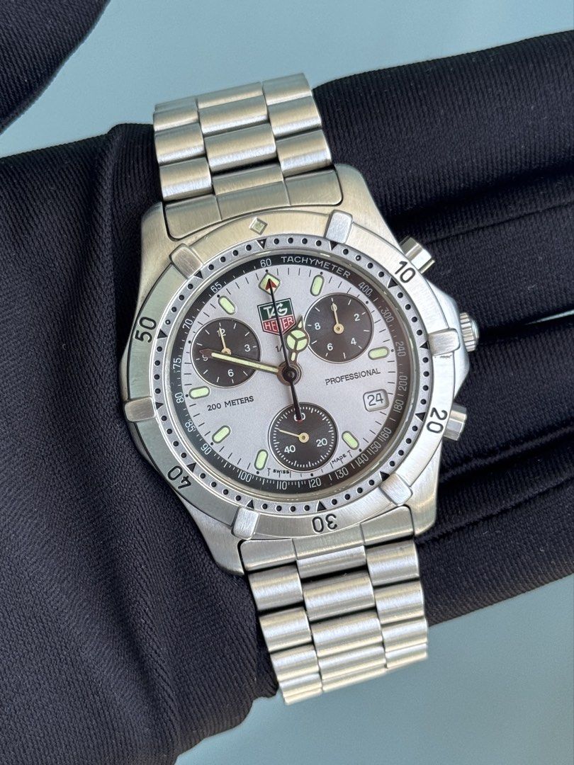 Tag Heuer 2000 Professional Panda Dial (Category: Luxury Watches) located in Quezon City. Submitted by mjgorobat15 (Listing ID 1428434542, Image 1). Description: Tag Heuer 2000 Professional Panda Dial •Reference No. CE1111-RO •Movement: Swiss Quartz Chronograph •Case diameter: 40mm •Sapphire Crystal •Gray Panda Dial •Wrist size up to 15.5cm •Inclusions: Tag Heuer Double Box •Condition: 9/10 newly serviced.