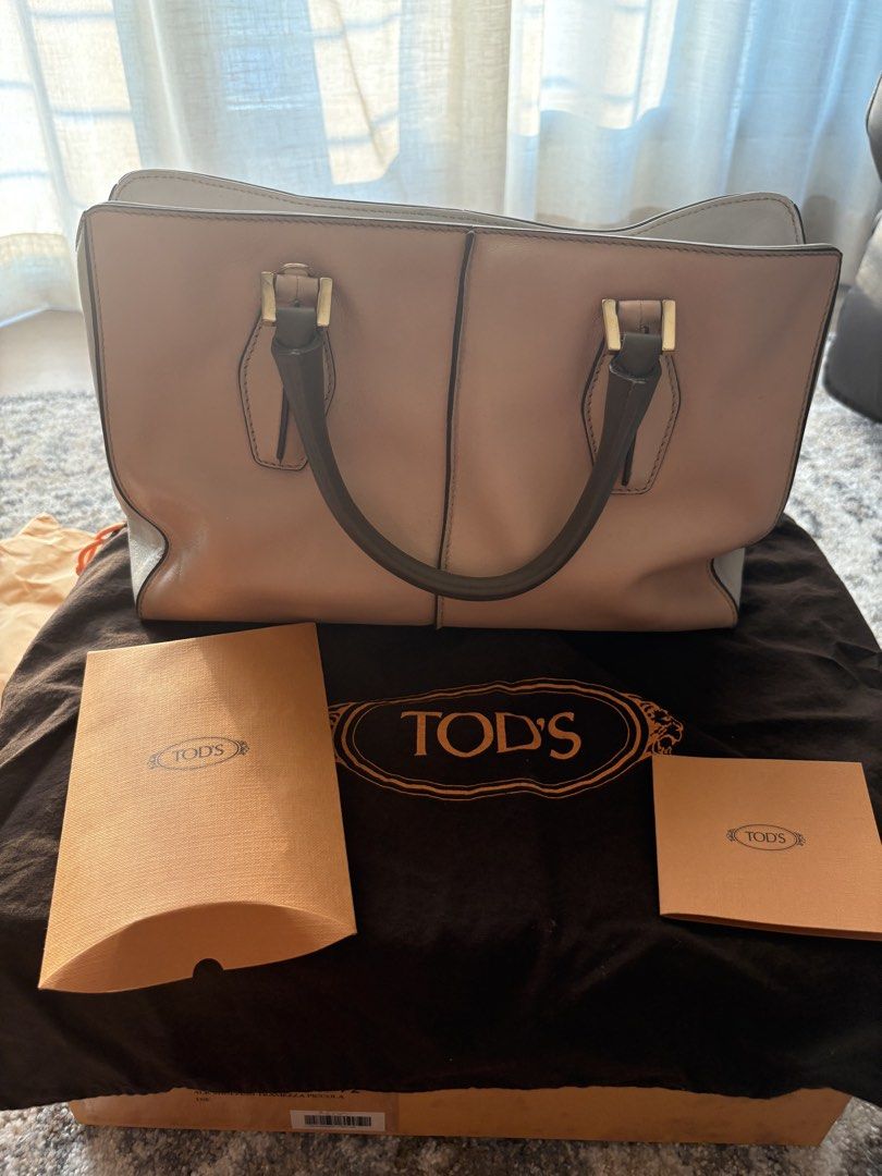 Tod's D-Styling Handbag (Category: Luxury Bags & Wallets) located in Mandaluyong City. Submitted by thetidymommy (Listing ID 1428522044, Image 1). Description: Authentic Purchased 2018.