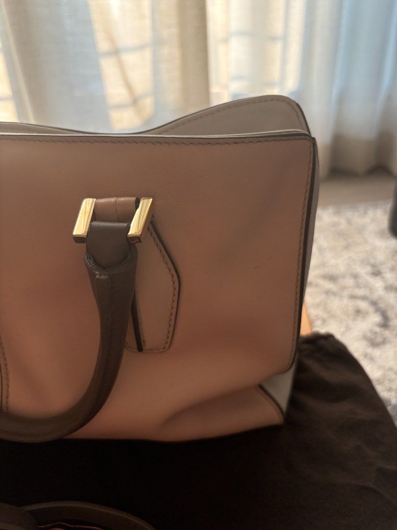 Tod's D-Styling Handbag (Category: Luxury Bags & Wallets) located in Mandaluyong City. Submitted by thetidymommy (Listing ID 1428522044, Image 2). Description: Authentic Purchased 2018.