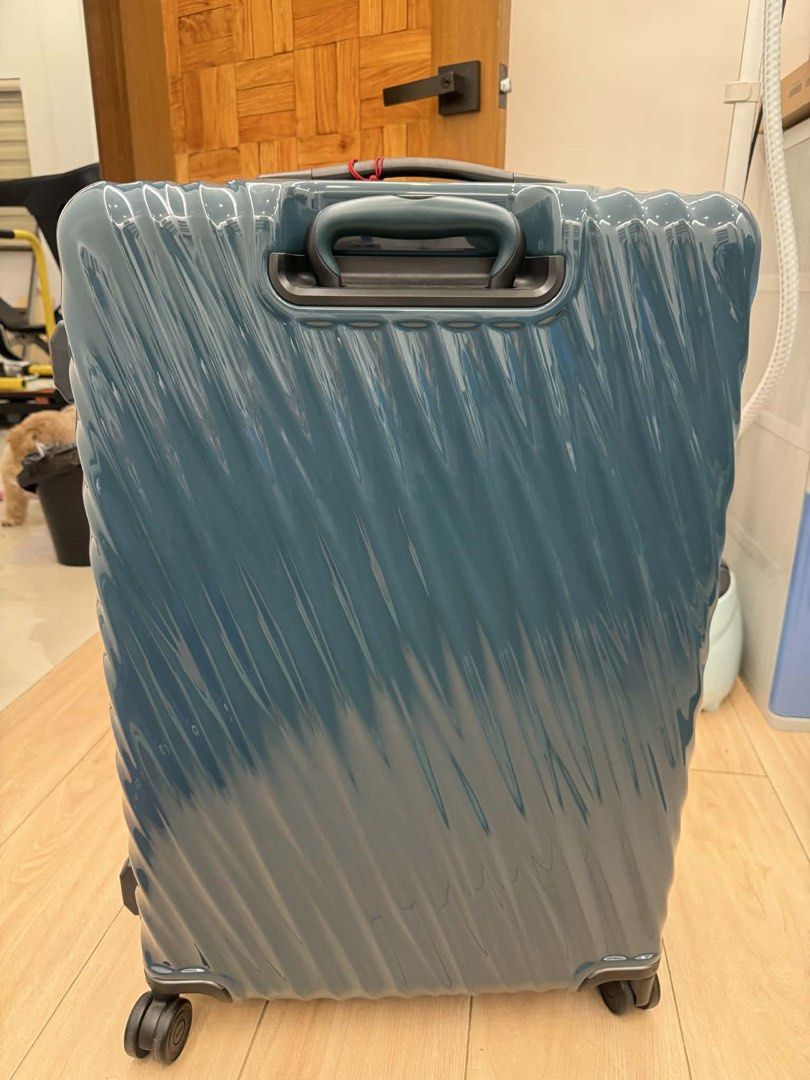 TUMI LUGGAGE (Category: Luggage) located in Manila. Submitted by siomai_shaimma (Listing ID 1428471878, Image 2). Description: 76K SRP, TAG PRICE STILL INTACT SELLING FOR 50K ONLY.