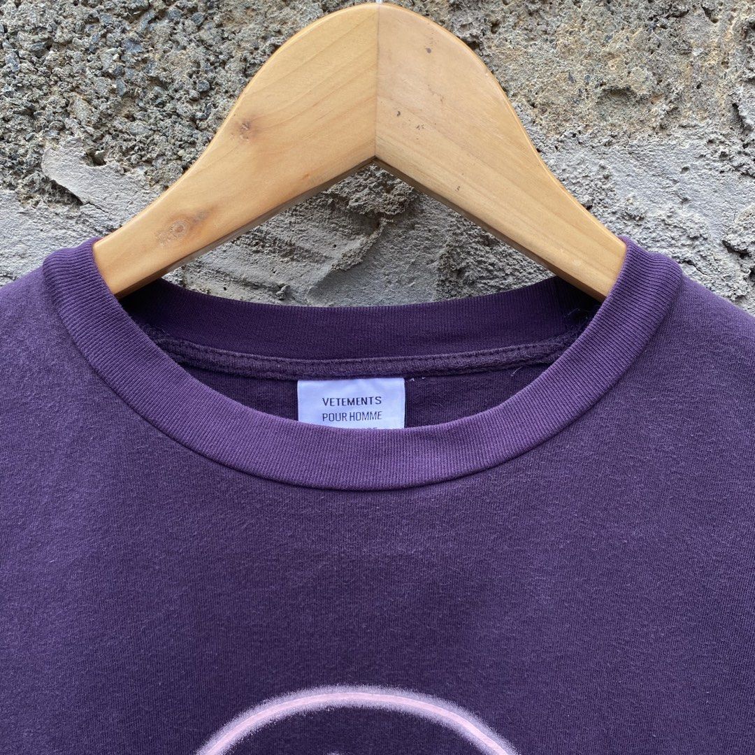Vetements Women Tshirt (Category: Shirts) located in Manila. Submitted by d____g (Listing ID 1428546103, Image 3). Description: Size:Small.