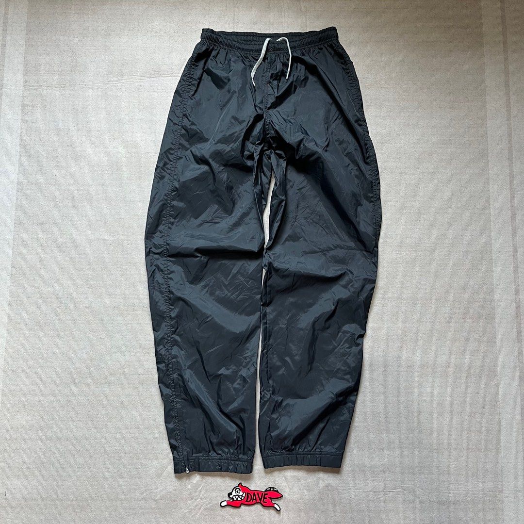 Vintage 1999 Black Nike Track Pants (Category: Joggers) located in Quezon City. Submitted by _daviddpintoo (Listing ID 1428450802, Image 1). Description: Vintage 1999 Black Ni/ke Track Pants (White Back Embroidered Swoosh) Excellent Condition -minor unnoticeable stains Waist: 28 to 36 inches adjustable with drawstring Length: 42 inches Thigh: 12 inches Leg Opening: 7 inches adjustable with ankle zip ₱750 +shipping fee NOTE: Color may vary due to 