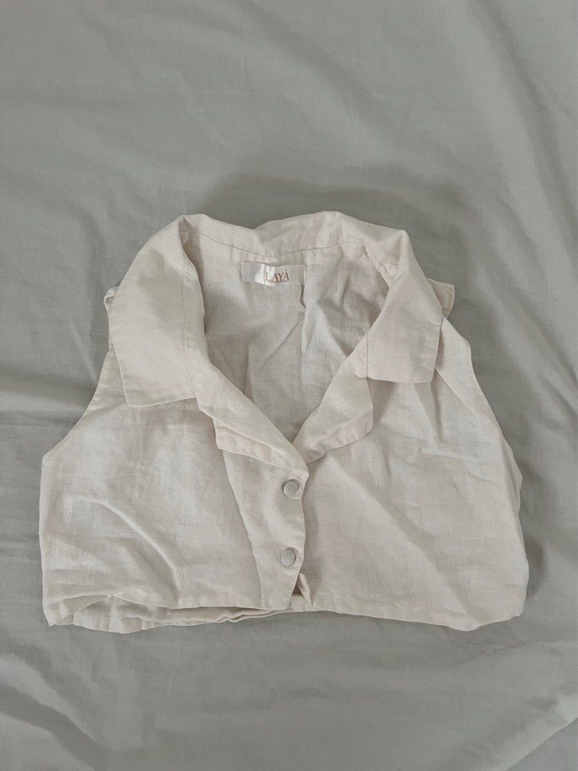 wear laya sleeveless top (Category: Sleeveless) located in Mandaue City. Submitted by user3234 (Listing ID 1428599489, Image 1). Description: xs.