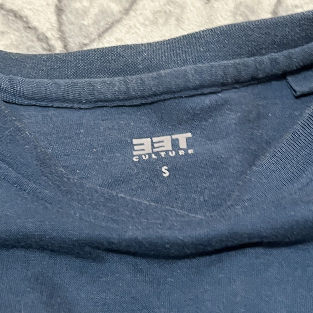 Tee Culture Failed Billionaire T-shirt (Category: Tshirts & Polo Shirts ) located in Rodriguez. Submitted by decluttrey (Listing ID 1428758558, Image 3). Description: Culture 'Failed Billionaire' T-shirt, color blue Size Small (S) on tag. Can fit Medium (M) Still nego.