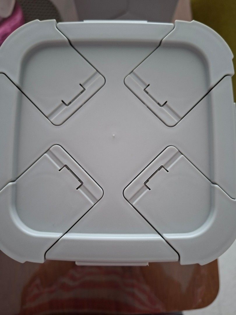 4 compartment storage box440410111131013125