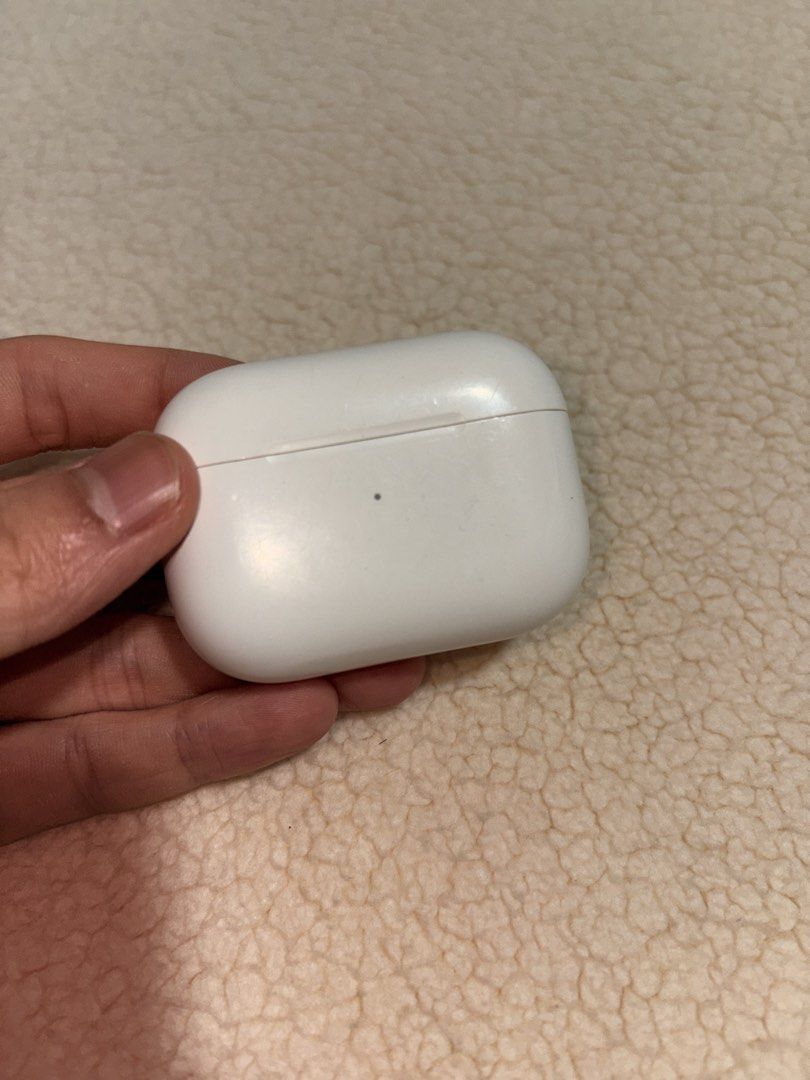 airpods pro 2416768998361026563