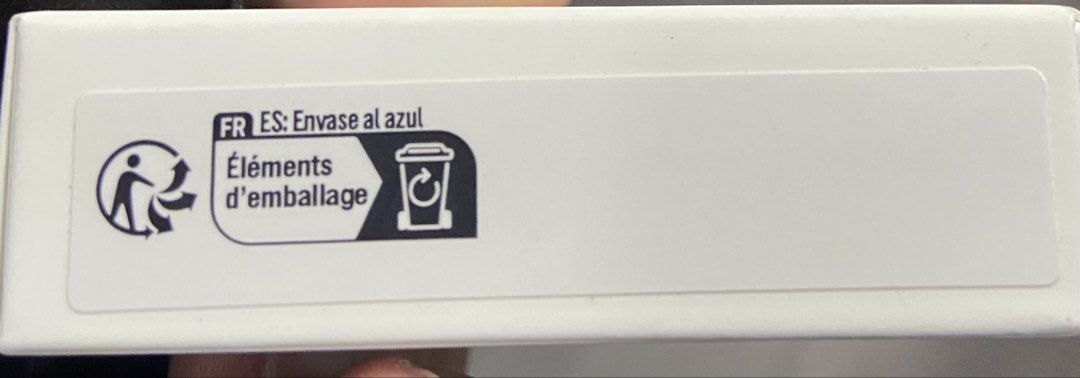 Apple lightning earpiece415872165358479364