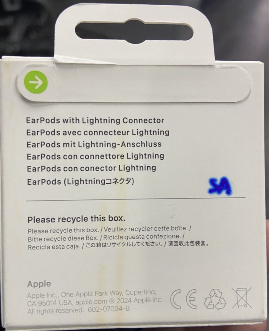 Apple lightning earpiece415872165358479361