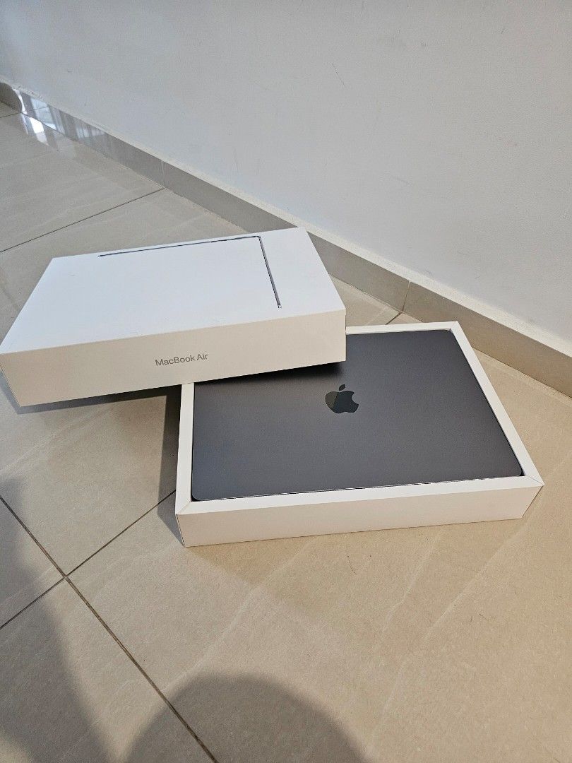 Apple MacBook Air 15-inch412362044290508800