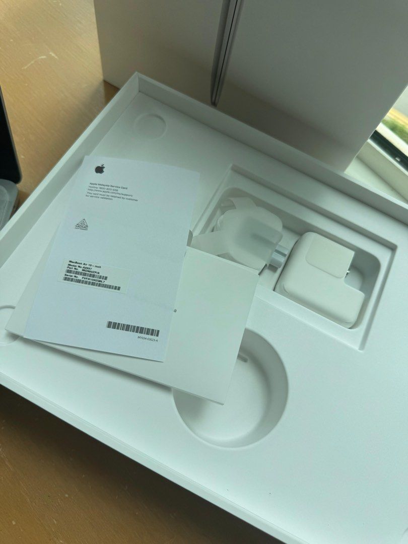 Apple MacBook Air M1 2020 - 8GB RAM412408643732131846
