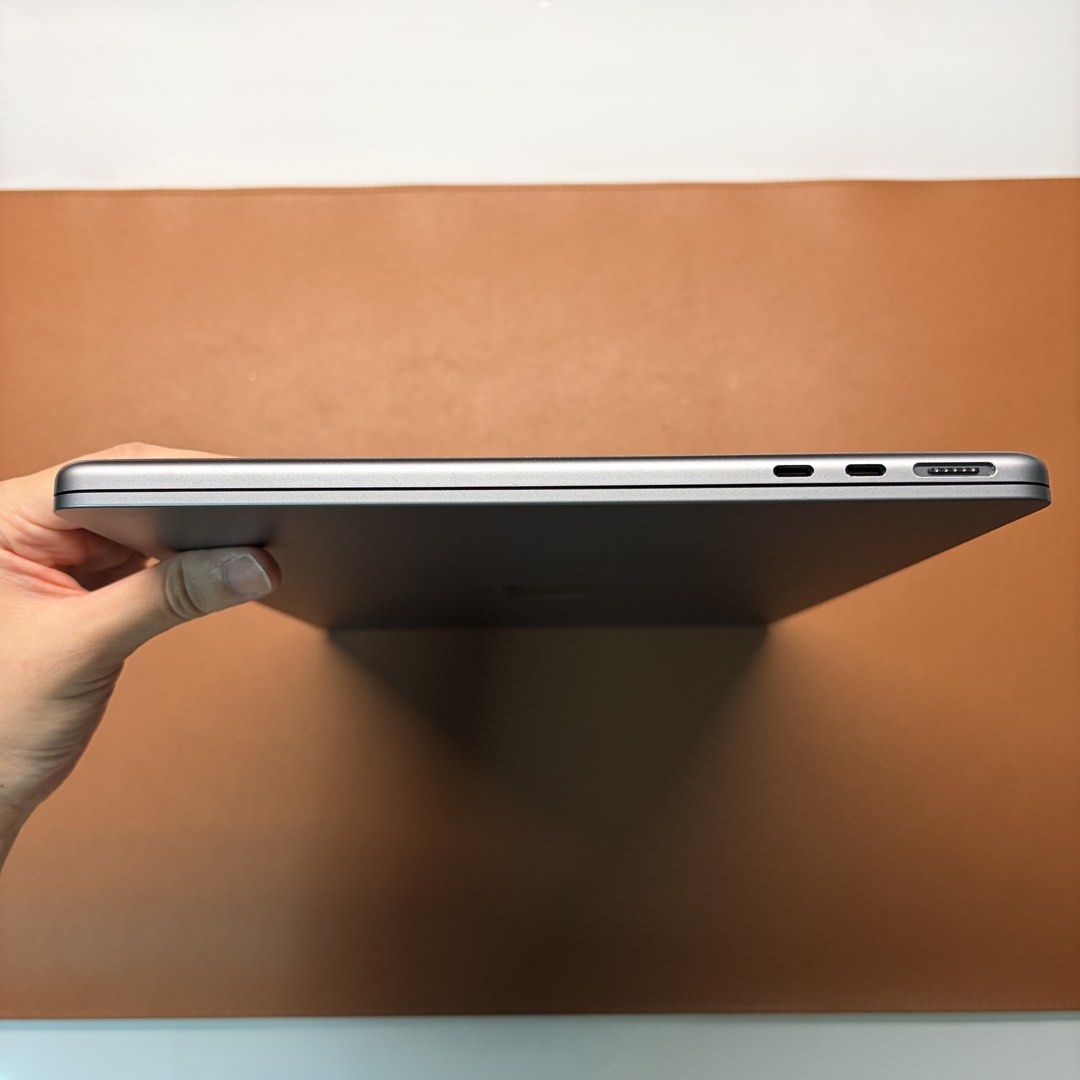 Apple MacBook Air M2 (2022)412357320518543366