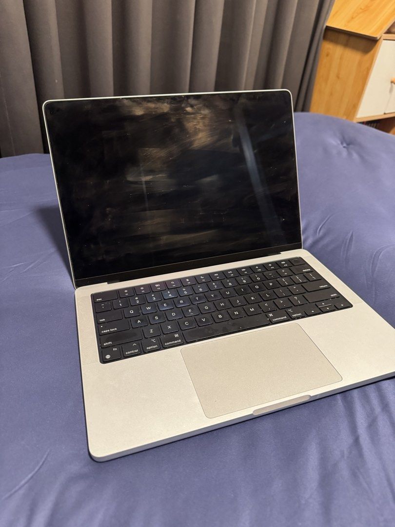 Apple MacBook Pro (2) 14 inch412360476176558081