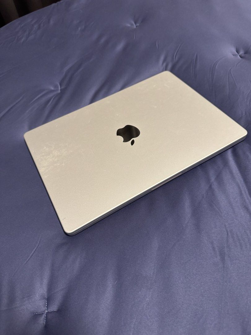 Apple MacBook Pro (2) 14 inch