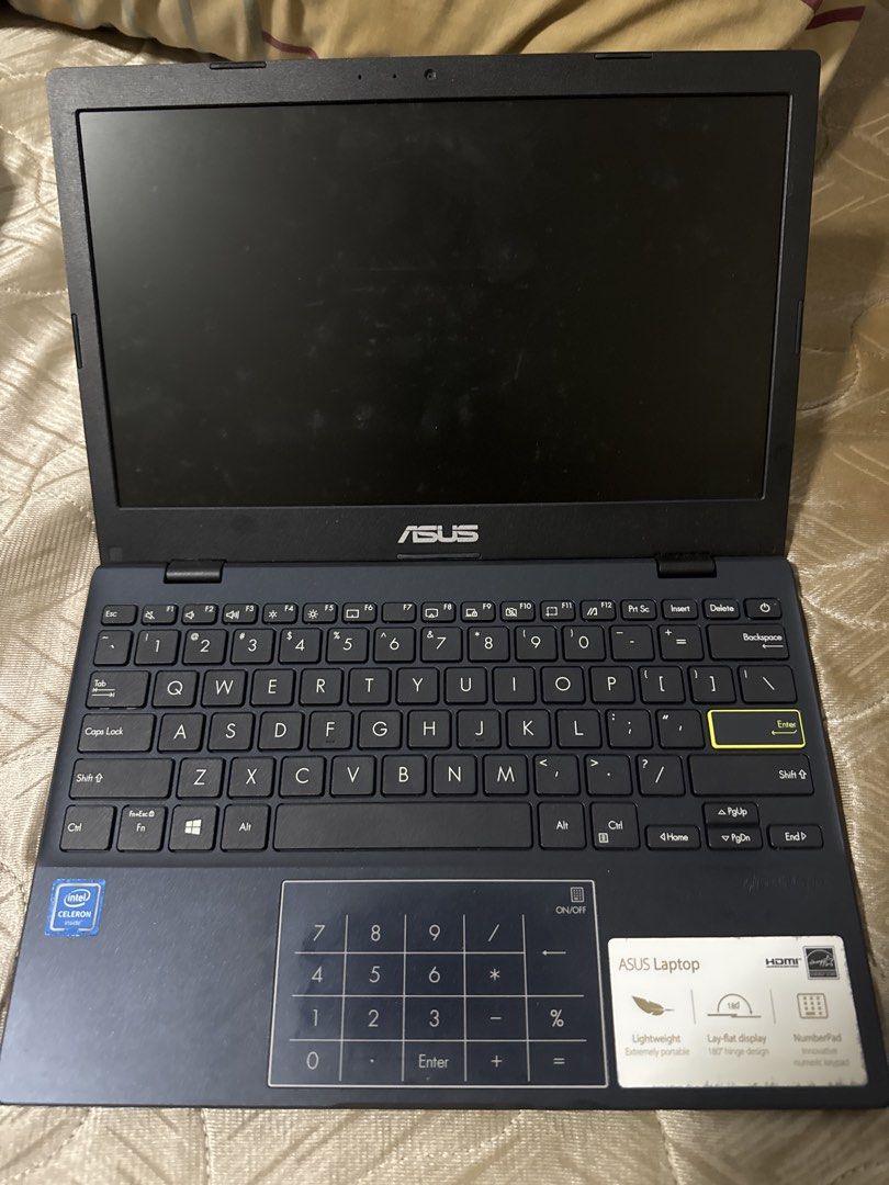 ASUS Laptop - Excellent Condition412407857866362881