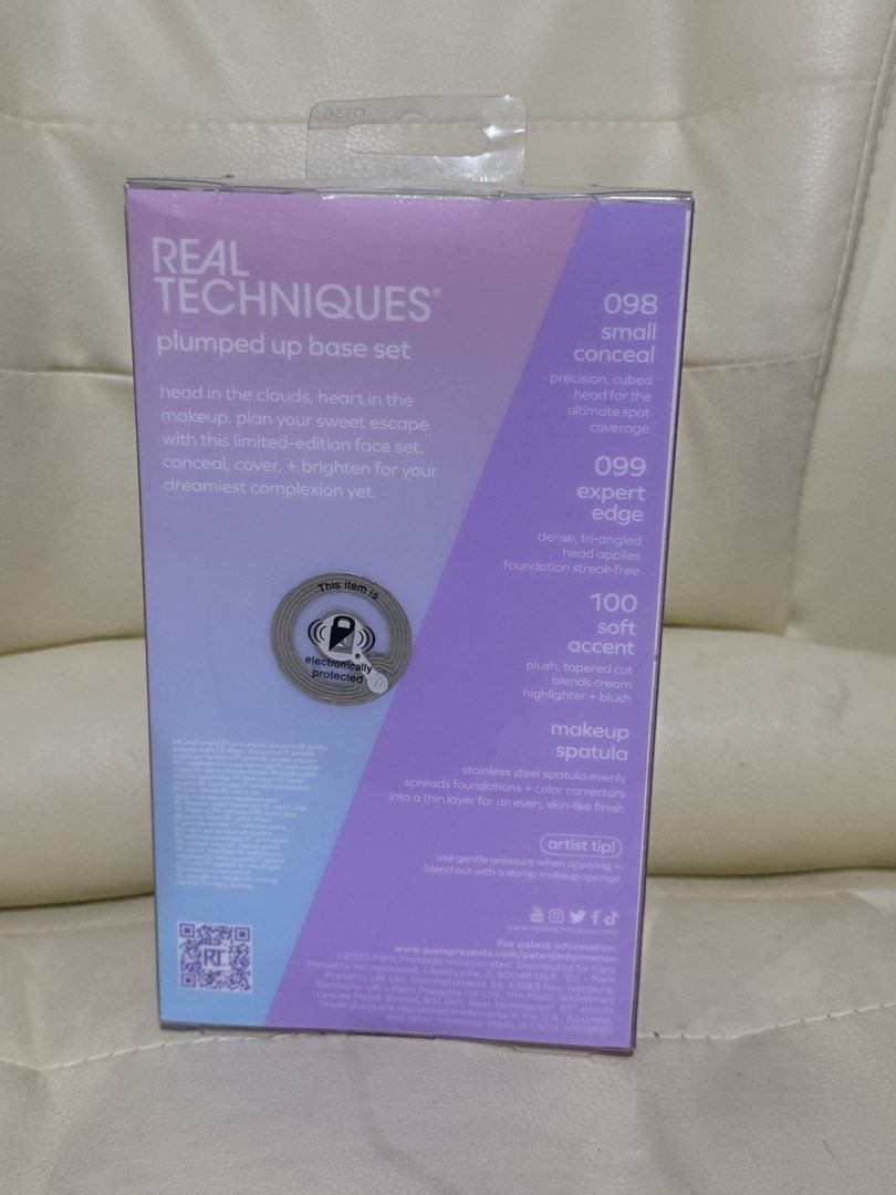 Authentic Real Techniques Plumped Up Base Makeup Brush Set | face brush spatula concealer foundation highlighter blush (Category: Makeup) located in Antipolo. Submitted by kiksy.closet (Listing ID 1428612240, Image 3). Description: Authentic Real Techniques Plumped Up Base Makeup Brush Set | face brush spatula concealer foundation highlighter blush - Brand new (unopened from the box) - Personally bought in TK Maxx - Fixed price.