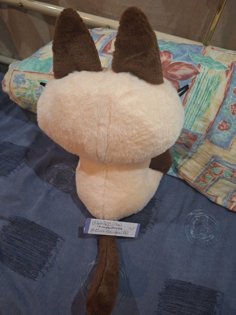 [AZUKISAN] Azukisan Plushie (Category: Plushies & Soft Toys) located in Quezon City. Submitted by lysa7600 (Listing ID 1428776046, Image 2). Description: Azukisan Plushie » Bought in an anime store in Baguio » About 10 inches tall (without measuring ears) » What you see is what you get, would need a good wash »» Has no stains, no smell (tested), fairly new since it was an impulse buy during vacation » PAYO: Php 750 » RFS: Decluttering + need fund
