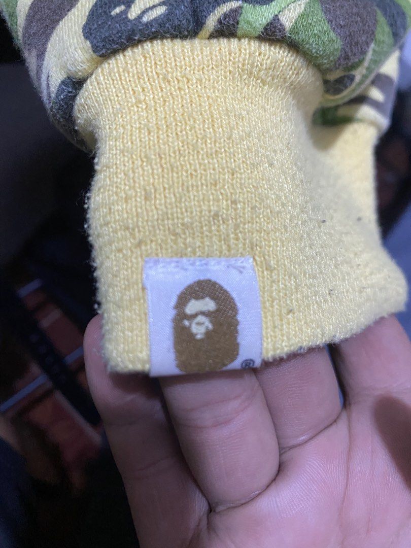 BAPE Camo Zip-Up Hoodie (Category: Coats, Jackets and Outerwear) located in Manila. Submitted by jemuel_bugnosen (Listing ID 1428735810, Image 3). Description: .