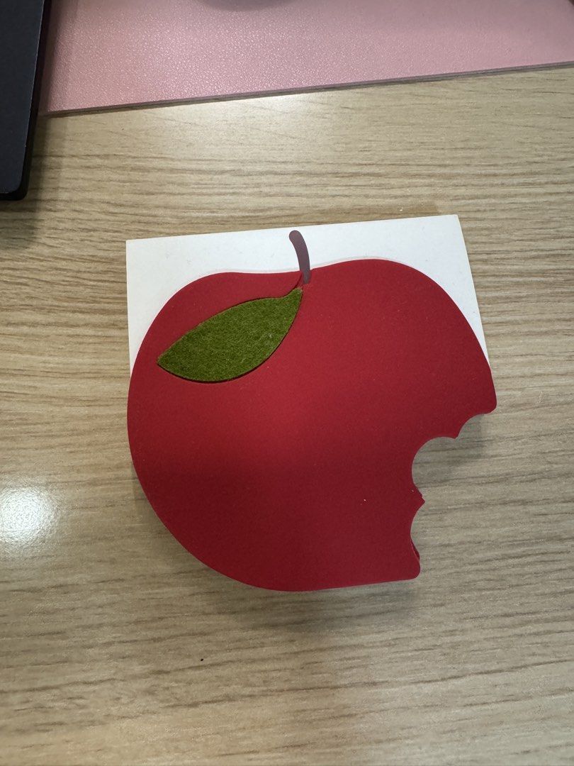 BNEW Flying Tiger Apple-Shaped Note Pad (Category: Stationery & School Supplies) located in Quezon City. Submitted by aztabuens123 (Listing ID 1428685420, Image 1). Description: Unused. RFS: Duplicate item.