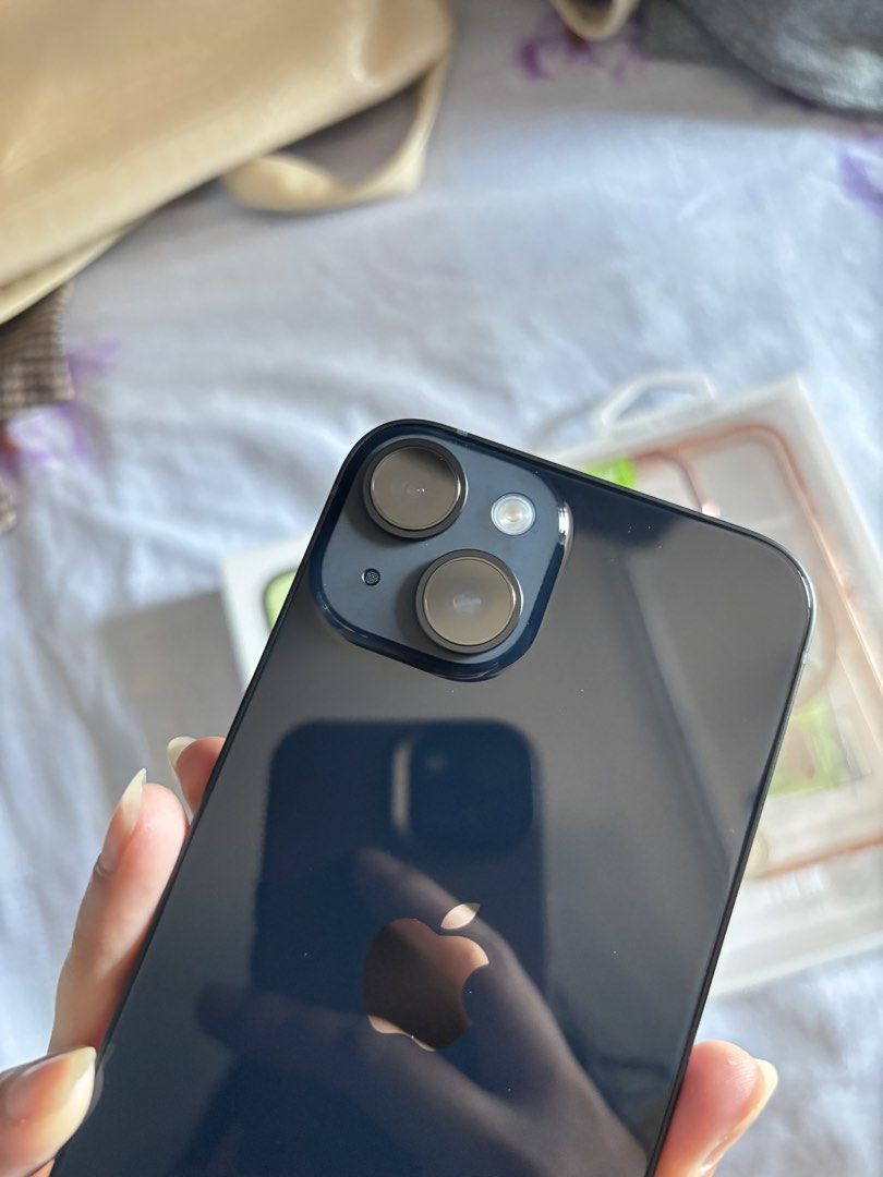 Brandnew iPhone 14 (Category: iPhone 14 Series) located in Caloocan City. Submitted by axxee (Listing ID 1428624573, Image 2). Description: - iPhone 14 midnight - Brandnew and original - Bought on March 22, 2026 - 128GB - With USB - C cable, box - With receipt - With screen protector already and a case Note: The unit is unsealed and opened at the store but never been used. Price: 32k MOP: Cash, Bank Transfer Meet up around Makati / Marilao Bulaca