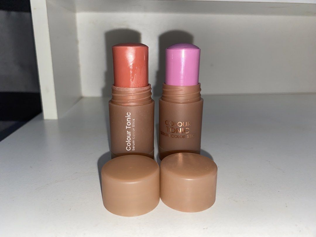 BUNDLE:Detail blushes in HAZE and CLEMENTINE (Category: Makeup) located in Makati City. Submitted by yourruth (Listing ID 1428707388, Image 1). Description: onti lang din po ang bawas rfs: I have oily skin and after using these, nagkakatexture ako after. Parang tinutubuan ng small bumps na natanggal din nung bumalik ako sa powder blushes pls get if you have tried cream blushes and have no reaction to them CLEMENTINE is for warm to neutral underto