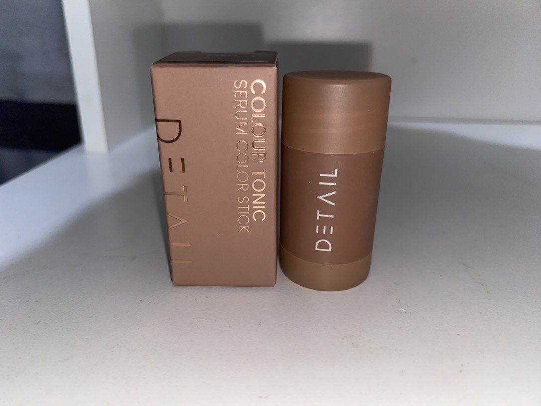 BUNDLE:Detail blushes in HAZE and CLEMENTINE (Category: Makeup) located in Makati City. Submitted by yourruth (Listing ID 1428707388, Image 2). Description: onti lang din po ang bawas rfs: I have oily skin and after using these, nagkakatexture ako after. Parang tinutubuan ng small bumps na natanggal din nung bumalik ako sa powder blushes pls get if you have tried cream blushes and have no reaction to them CLEMENTINE is for warm to neutral underto