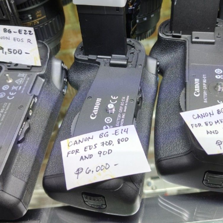 Canon Battery Grip for DSLR & Mirrorless BG E-14 E-20 E-16 (Category: Other Photography Accessories) located in Manila. Submitted by rossinicalabig (Listing ID 1336773862, Image 3). Description: 4,500- 8,000 each. See pics for price and description. All in very good condition. No issue. No Box. Check, test & pickup at our photo/video in Sta.Mesa Mla..