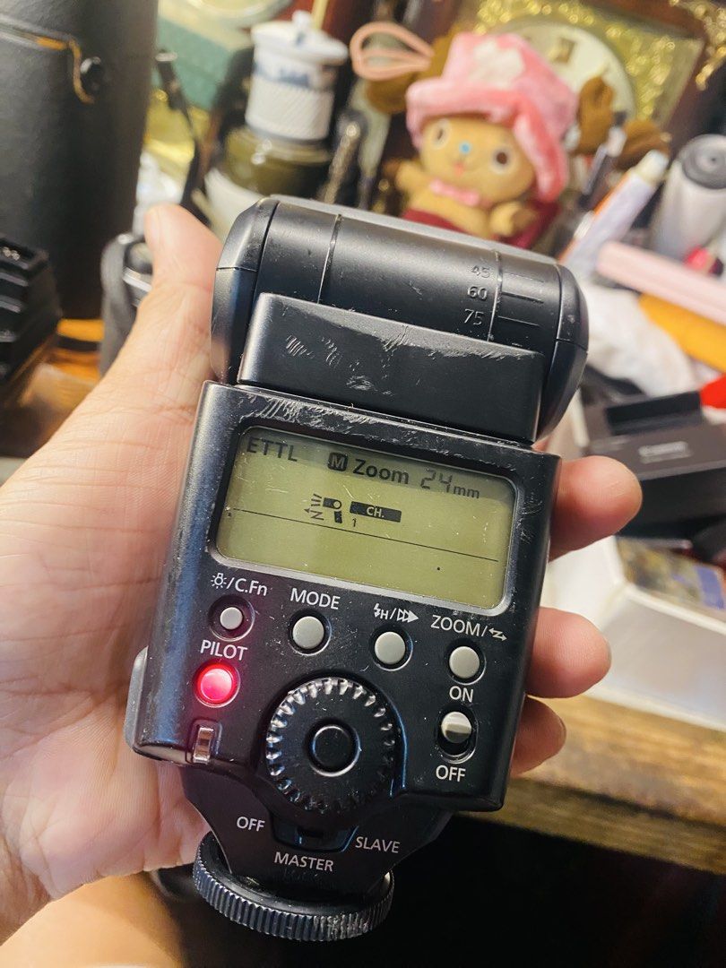 Canon Speedlite 580EX Flash (Category: Flashes) located in Bacolod City. Submitted by jeffreyhue19895 (Listing ID 1428664378, Image 3). Description: Working & From japan.