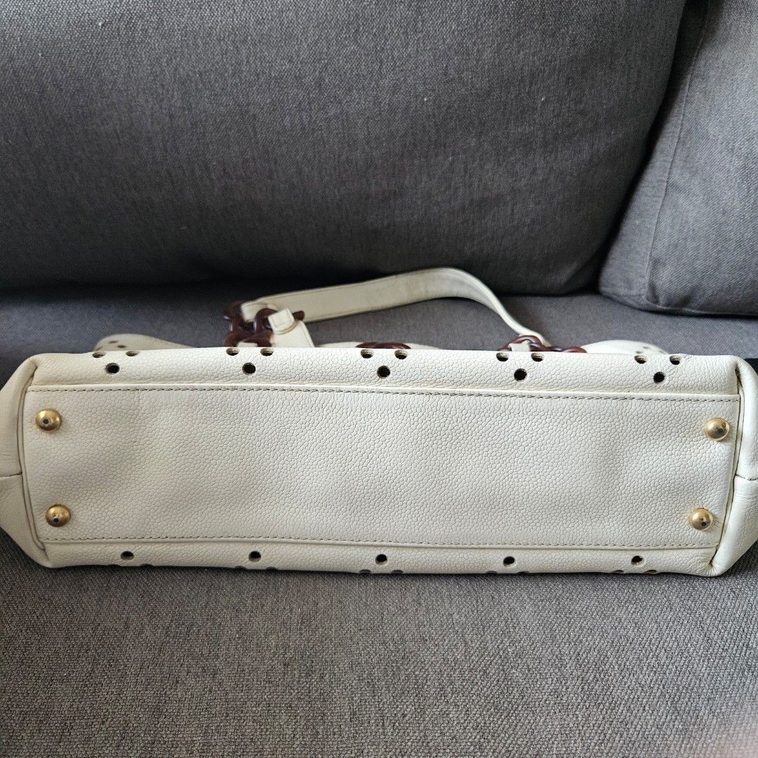 Chanel Caviar Perforated Shopping Tote (Category: Luxury Bags & Wallets) located in Manila. Submitted by decluttering_account (Listing ID 1428668890, Image 3). Description: No inclusions.
