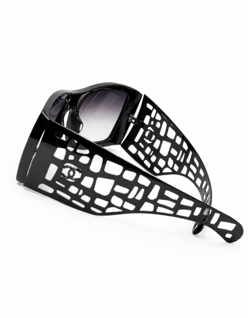 Chanel Laser Cut Sunglass (Category: Luxury Accessories) located in Manila. Submitted by luxuryfindersph (Listing ID 1428653076, Image 2). Description: Elevate your look with these Chanel Laser Cut Sunglasses 🖤 Timeless elegance with a modern edge—perfect for everyday luxury. ✨ Excellent condition #Chanel #LuxuryFinders #DesignerSunglasses #ChanelEyewear #LuxuryStyle.