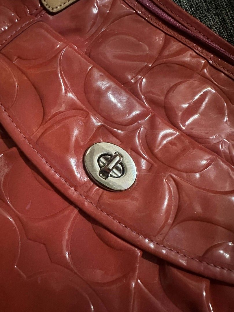 Coach Red Patent Leather Tote Bag (Category: Luxury Bags & Wallets) located in Manila. Submitted by mamamogreen69 (Listing ID 1428622381, Image 3). Description: ✅ YKK ZIPPER ✅ HAS CREED ✅ ORIGINAL COACH HANGTAG ✅ NO TARNISH SA HARDWARES ✅ CLEAN INTERIOR CONDITION: 8.5/10 ⭐ HAS MINOR FLAWS ‼️ GOOD FOR PERSONAL USE OR RESELLING 🙏🏻 NO MORE LP‼️.
