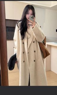 (Category: ) located in . Submitted by wardrobebyqueen (Listing ID 1428681598, Image 1). Description: .