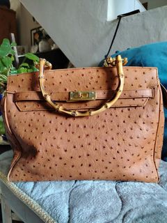 (Category: ) located in . Submitted by yensfashionfinds (Listing ID 1428703967, Image 1). Description: .