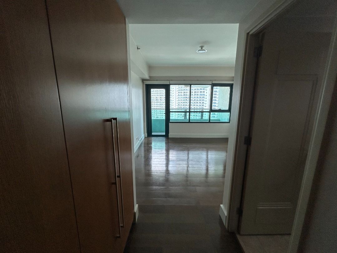 Edades Tower | 2 Bedrom For Rent (Category: Apartments & Condos) located in Manila. Submitted by jeromeasuncion (Listing ID 1428642873, Image 2). Description: Edades Tower For Lease Location: Rockwell Makati Monthly Rent: P120,000 Property Details: * Floor Area: 103 sqm * 2 Bedrooms * Semi-Furnished * 1 Parking Slot * 1 Maid's Room * Inclusive of association dues Open to offers/negotiations Viewing Schedule: Call: 09777621287 .