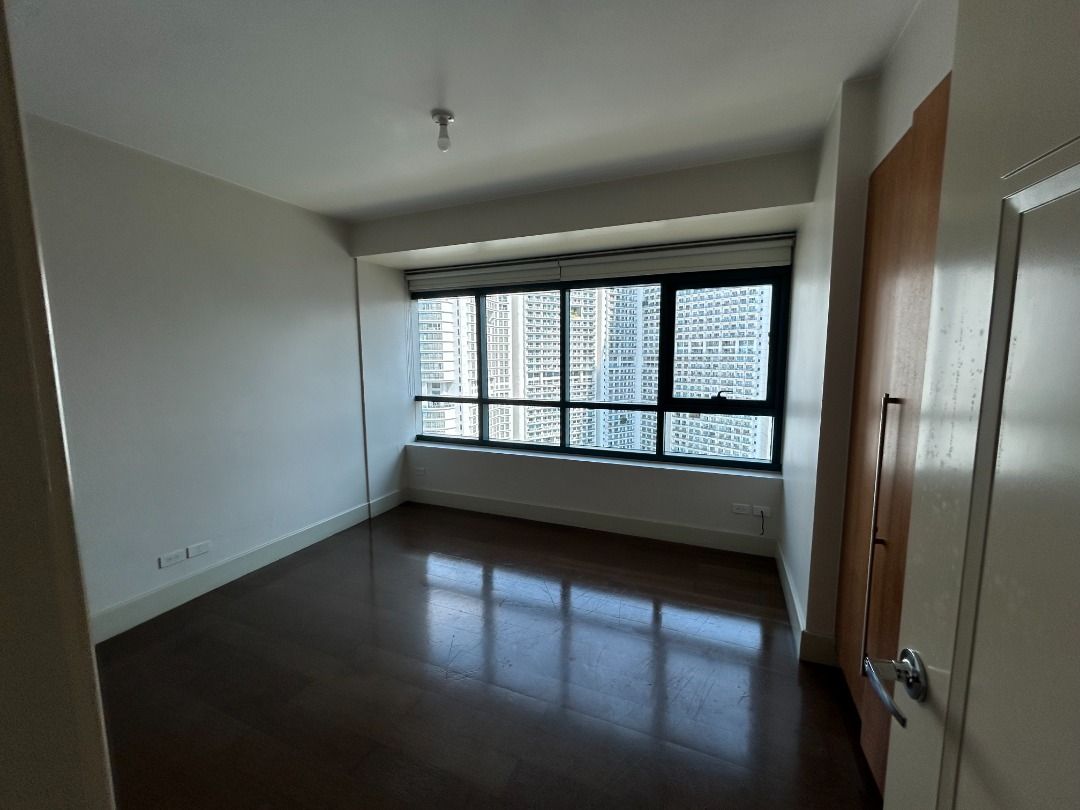 Edades Tower | 2 Bedrom For Rent (Category: Apartments & Condos) located in Manila. Submitted by jeromeasuncion (Listing ID 1428642873, Image 1). Description: Edades Tower For Lease Location: Rockwell Makati Monthly Rent: P120,000 Property Details: * Floor Area: 103 sqm * 2 Bedrooms * Semi-Furnished * 1 Parking Slot * 1 Maid's Room * Inclusive of association dues Open to offers/negotiations Viewing Schedule: Call: 09777621287 .