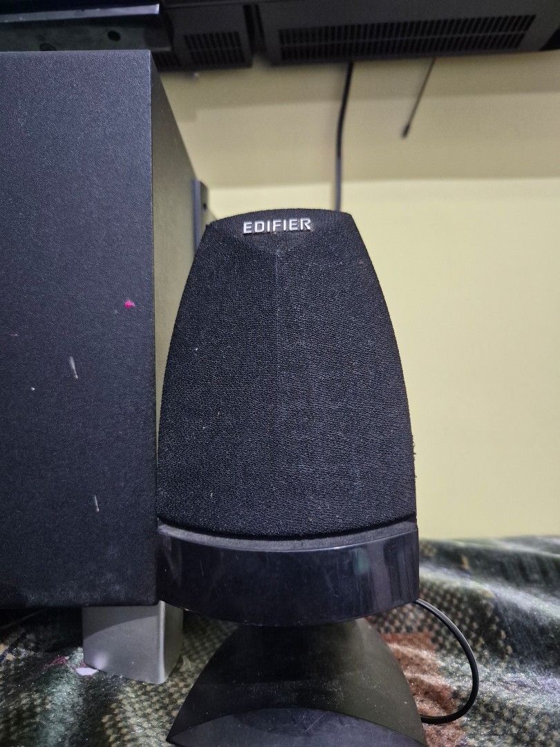 Edifier Speaker System with Subwoofer410573732484239360