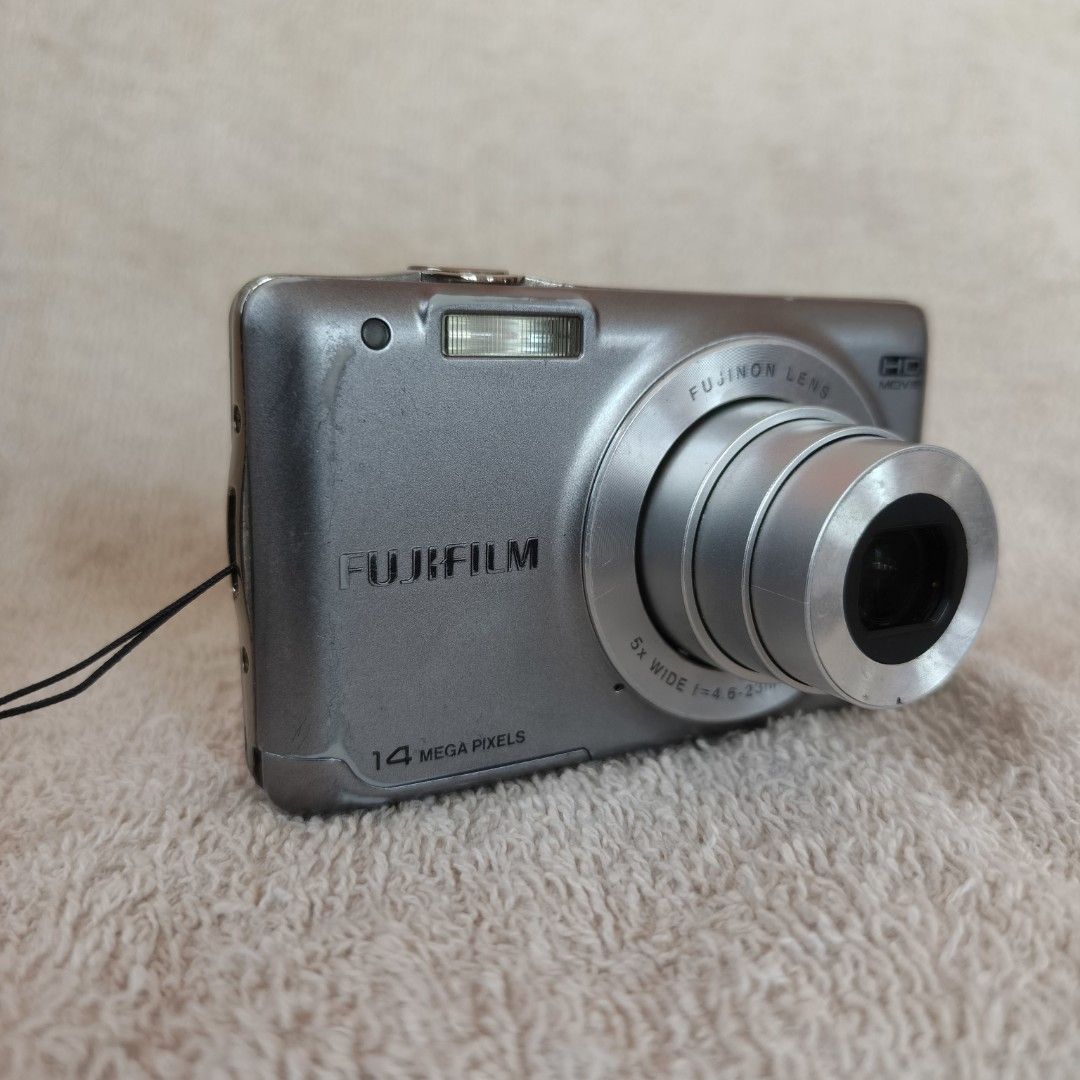 Fujifilm Finepix JX500 (Category: Cameras) located in Manila. Submitted by bajustine (Listing ID 1428651853, Image 3). Description: Fujifilm Finepix JX500 (For Repair) ‎🏷️ ₱1000 w/ free shipping (slightly nego)‼️ ‎+ Battery door fully functional + All buttons functional + Flash working - Overexposed output ‎Inclusions 🎁 ‎• 1x Fujifilm Finepix JX500 • 1x NP-45 Battery.
