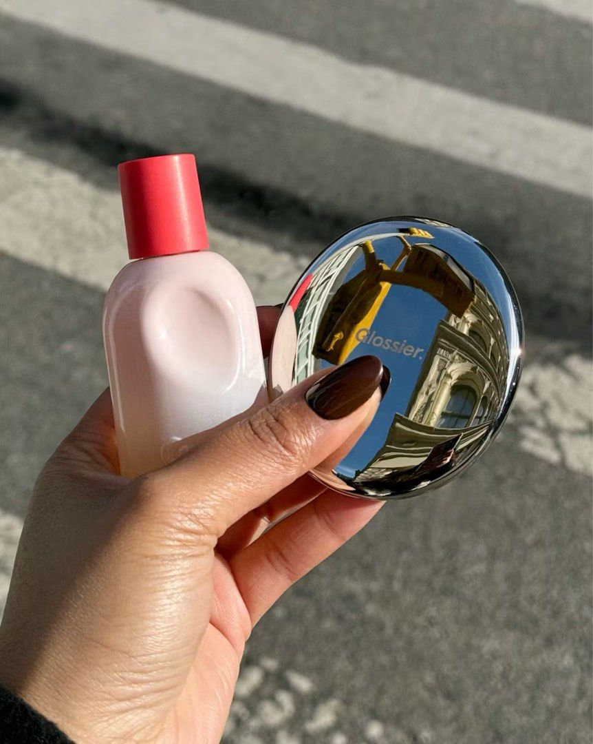 Glossier Chrome Mirror (Category: Makeup) located in Mandaluyong City. Submitted by ivyboulevard (Listing ID 1428634308, Image 1). Description: Selling my extra Chrome Mirror Already checked out via Glossier website ETA is 7-10 days First to pay gets to reserve the item Will forward the email confirmation as proof Will ship the item to you once it arrives at my place PM me on IG @/luccycaboosey - I do pasabuys for Glossier - Can send proof of suc